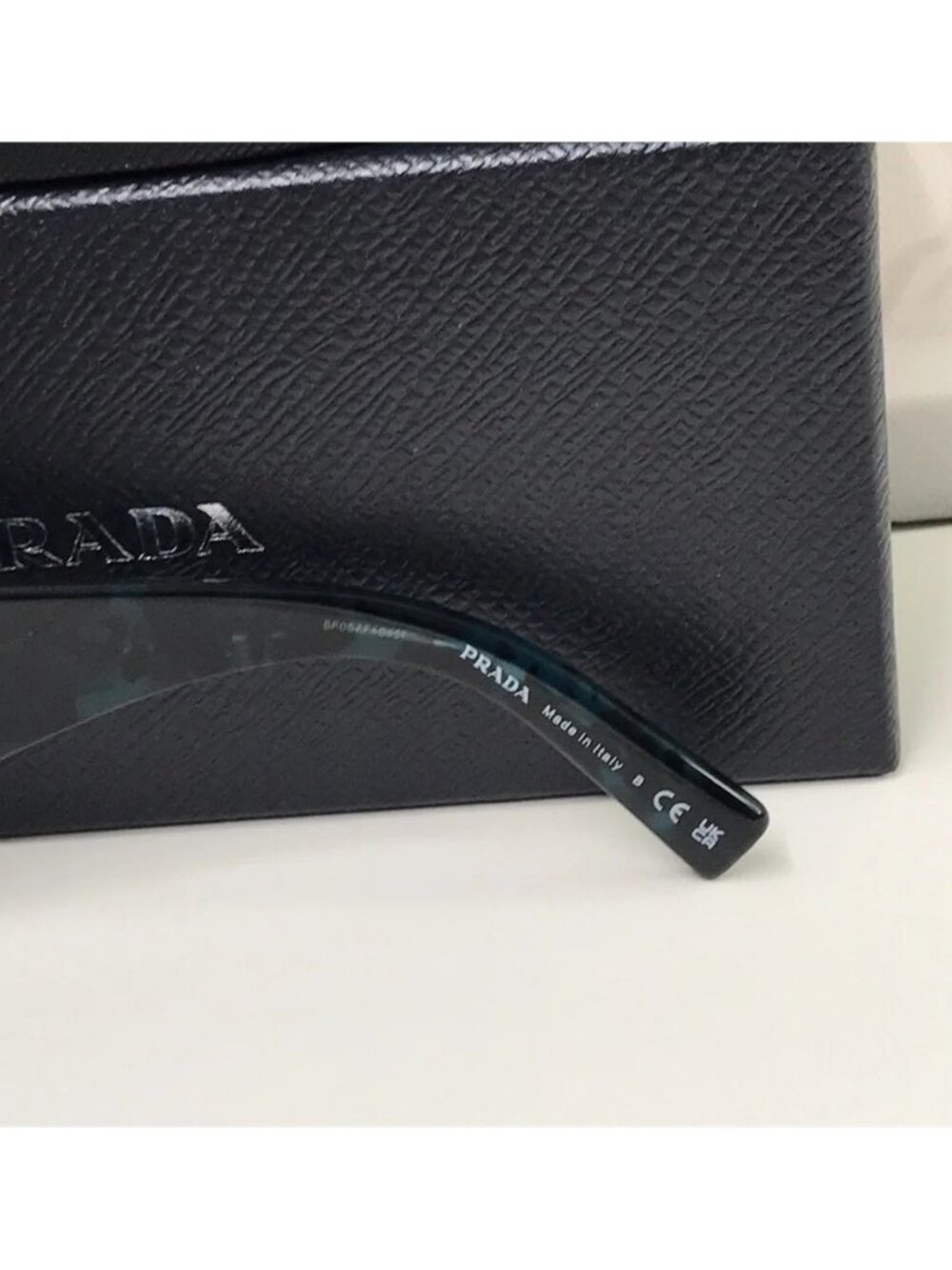 New Authentic Prada Red Tortoise Shell Sunglasses - Picture 5 of 16